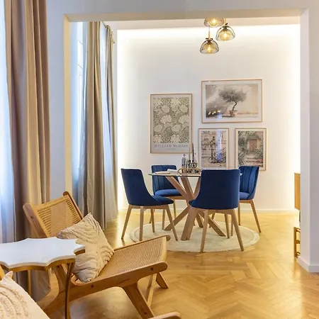 Apartment Stylish House With Yard 4 Pers Bucharest